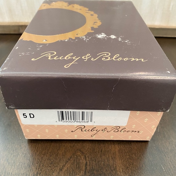 Ruby & Bloom Gold Shimmer Ballet Flats - Picture 8 of 8